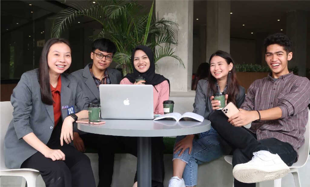 Service-2-min perkembangan kepemimpinan